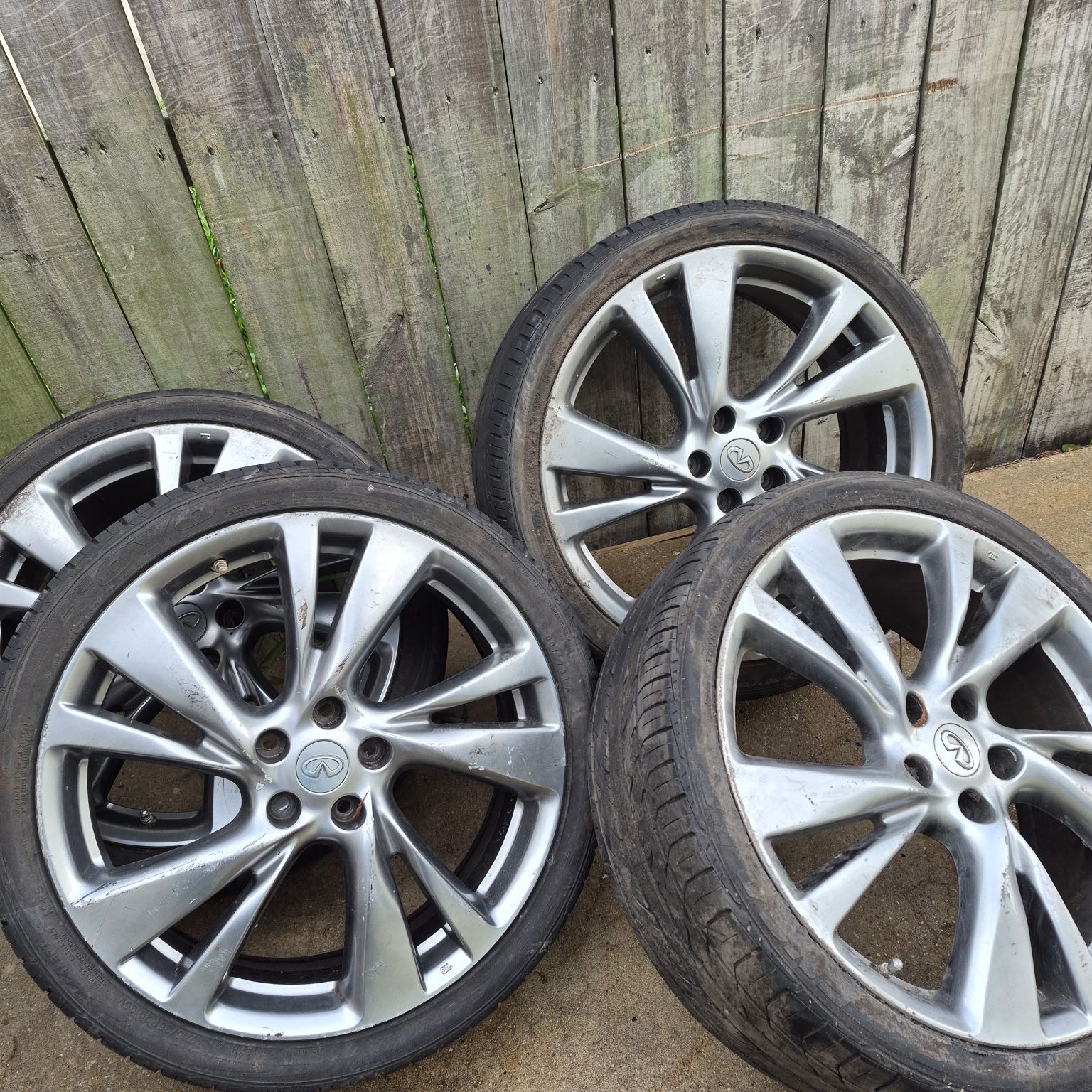 Infiniti Garson Rims 20” Infiniti Rims With Tires for Sale in Pretty Praire, KS - OfferUp