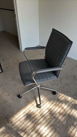 Desk chair