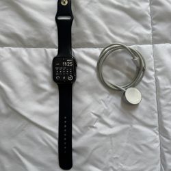 Apple Watch SE (GPS, 44mm) - Space Gray Aluminum Case with Black Sport Band & Charger