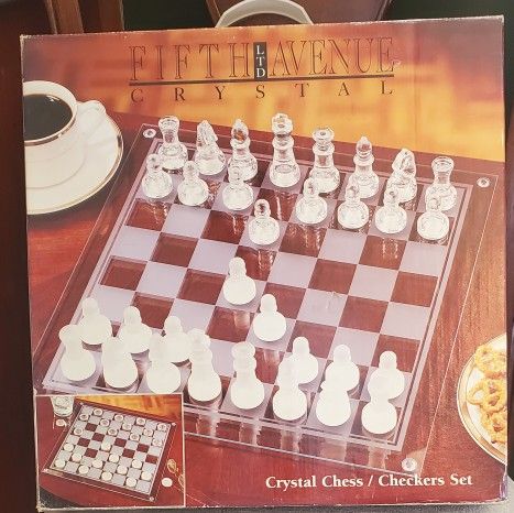 Fifth AVENUE CHESS/CHECKERS