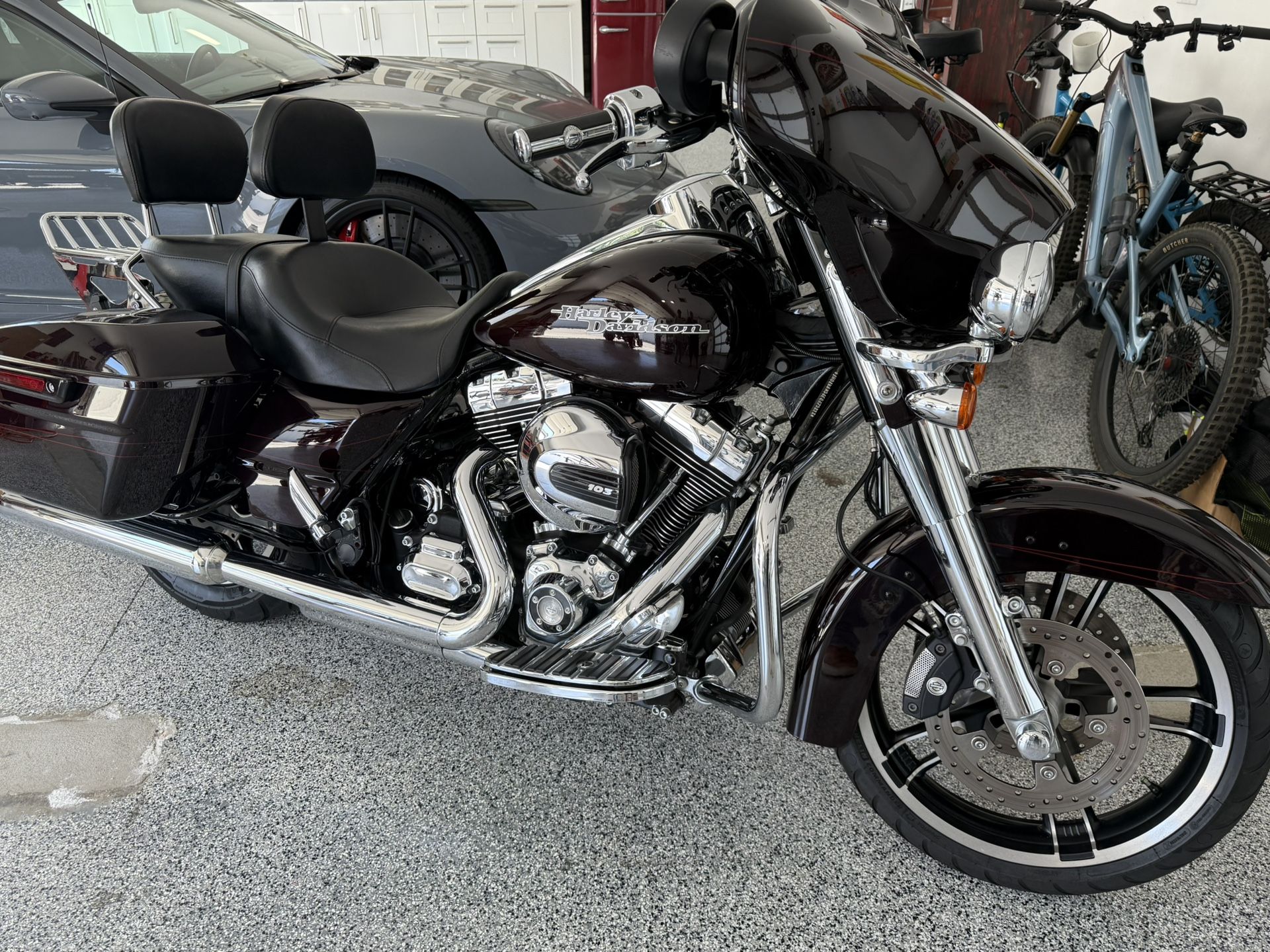 2014 Harley Street Glide - Very Low 7k Orig Miles