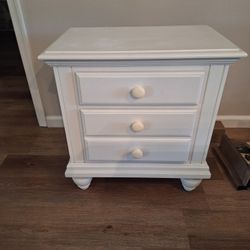Nightstand 