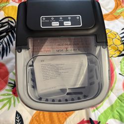 Frigidaire ICE MAKER 26LBS |12 KGS 