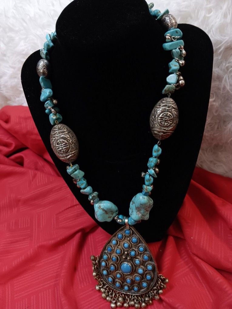 Really Beautiful Turquoise Necklace
