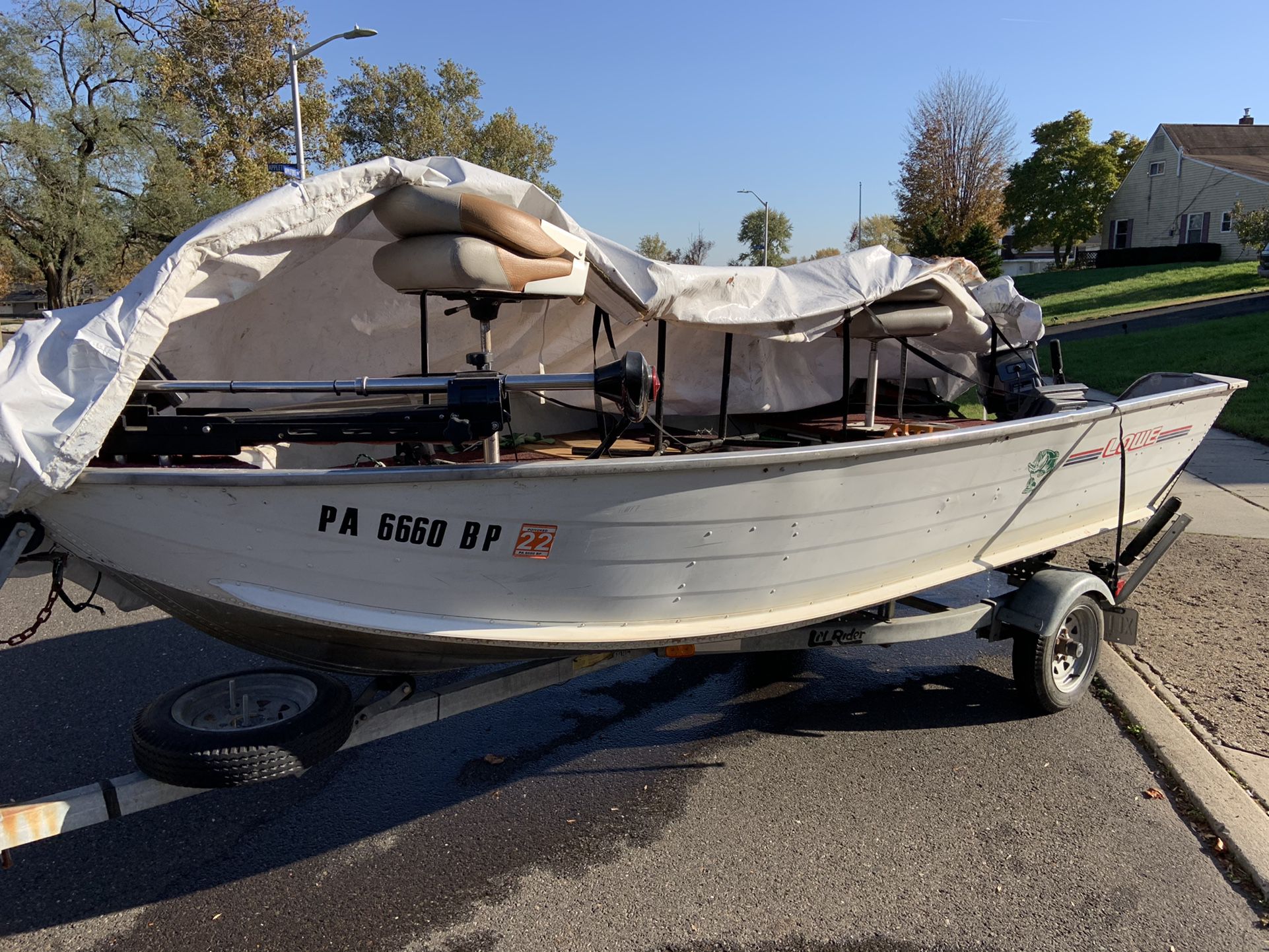 Lowe’s 16’ Fishing Boat