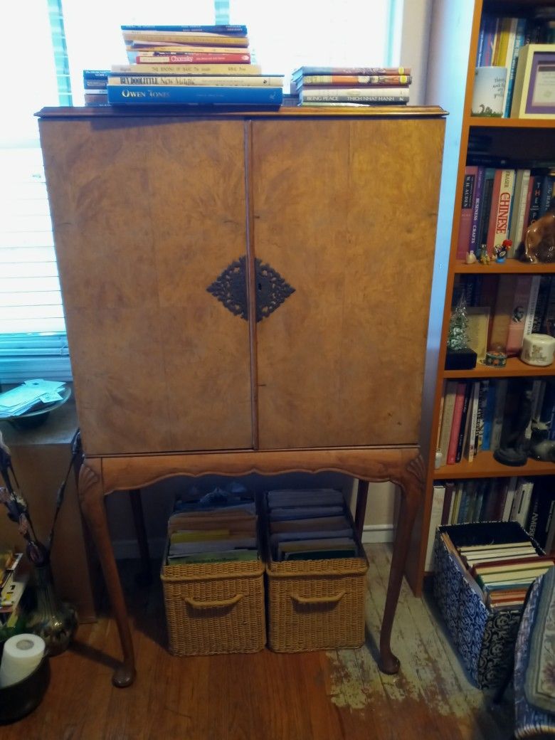 Antique Oak Desk/Secretary