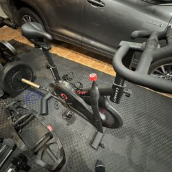 Echelon Sport Connect Indoor Cycling Bike Great Condition 