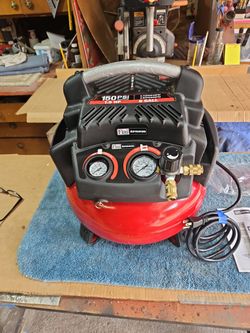 Air Compressor, FINI PRO6, 6 Gal, 150 Psi, 3.7 Cfm @40 & 2.8 Cfm @90 Psi. 1.5 HP