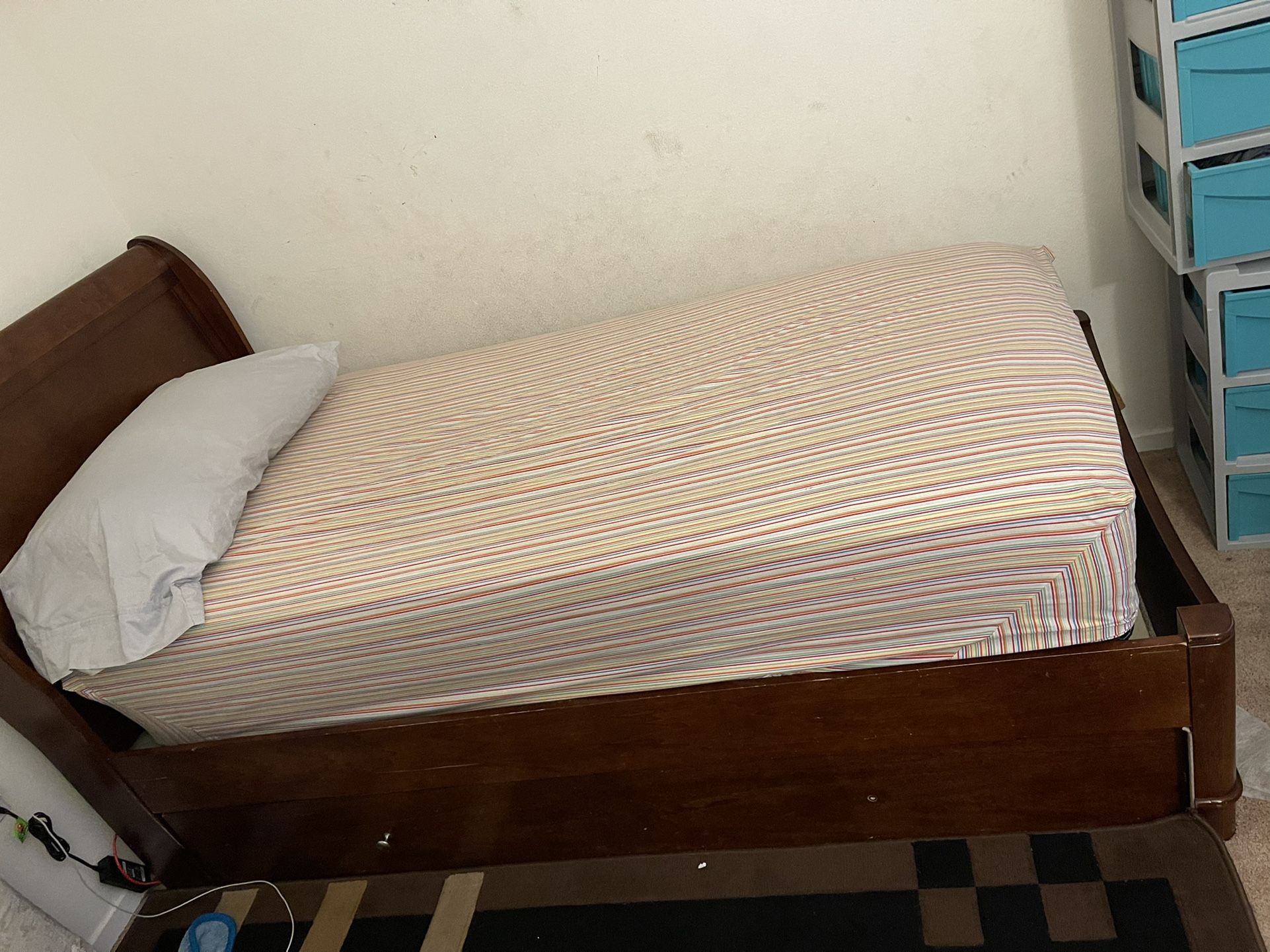 Twin Bed With Matress