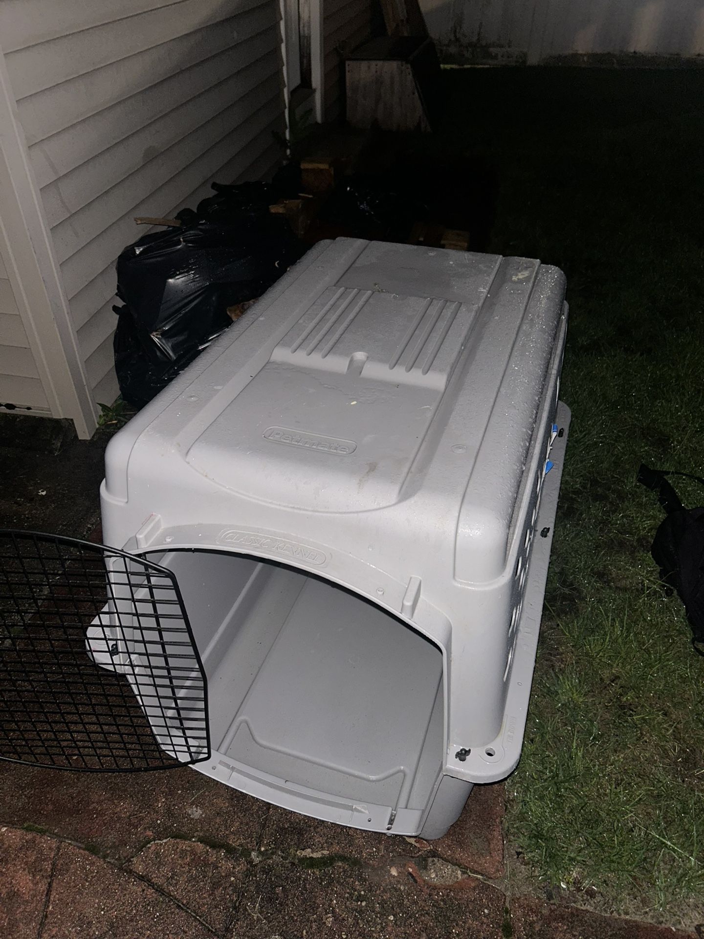 dog crate