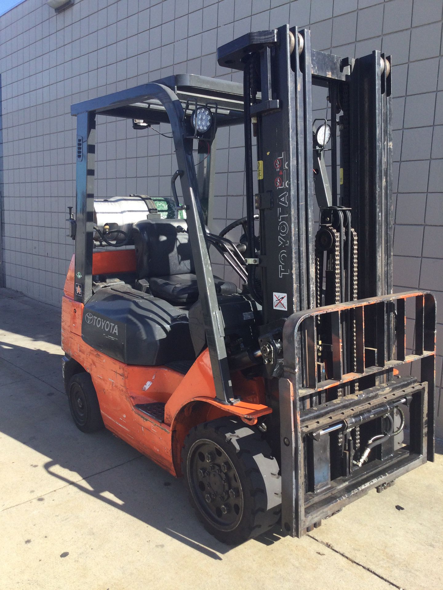 Toyota Forklift 5,000 Lbs Capacity 