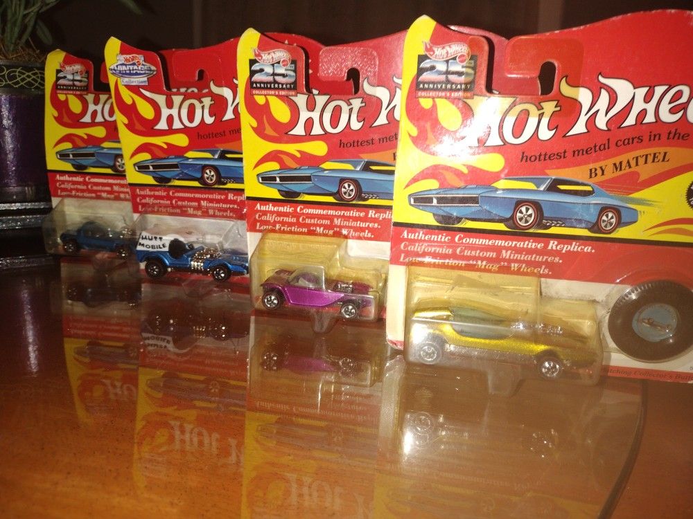 Hot Wheels Cars (4)