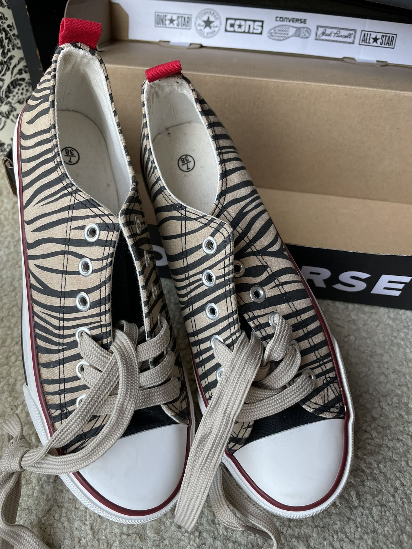 Zebra print converse
