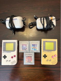 Set of 2 Nintendo 1989 Game Boys model DMG-01