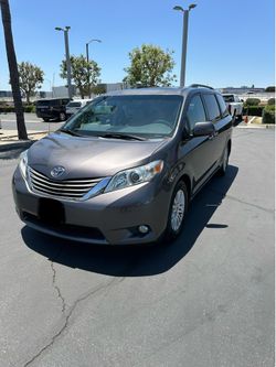 2012 Toyota Sienna