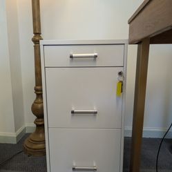 Filing Cabinet New - Lock Included 