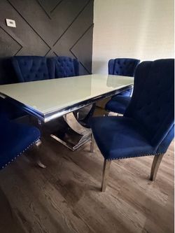 Dinning table