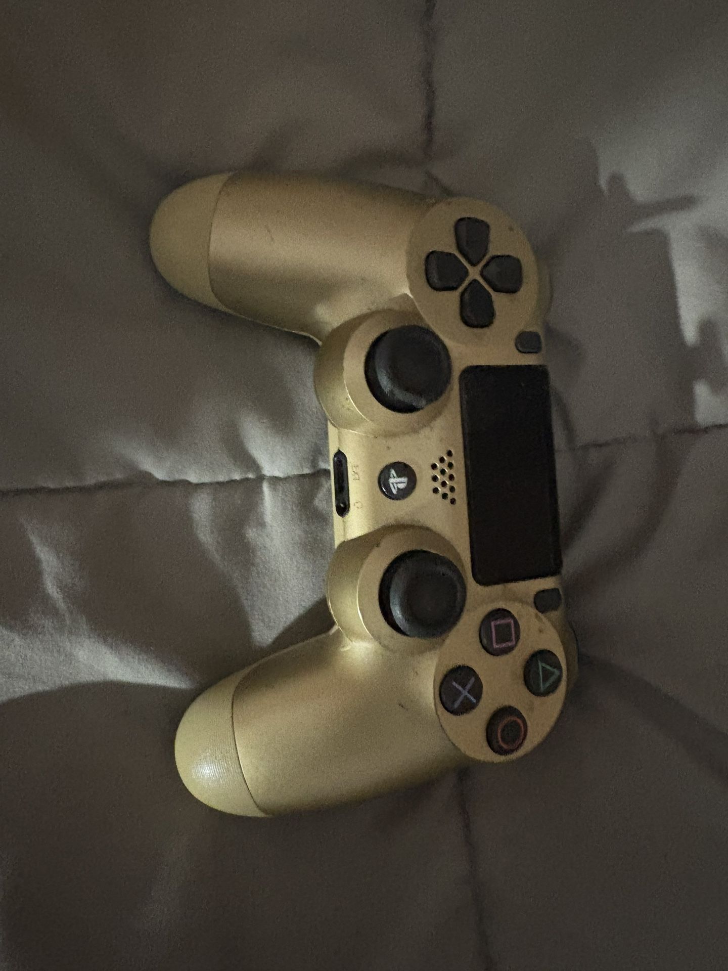 PS4 Controller