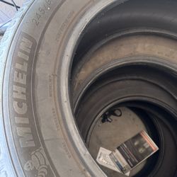 Michelin  245/60R 18