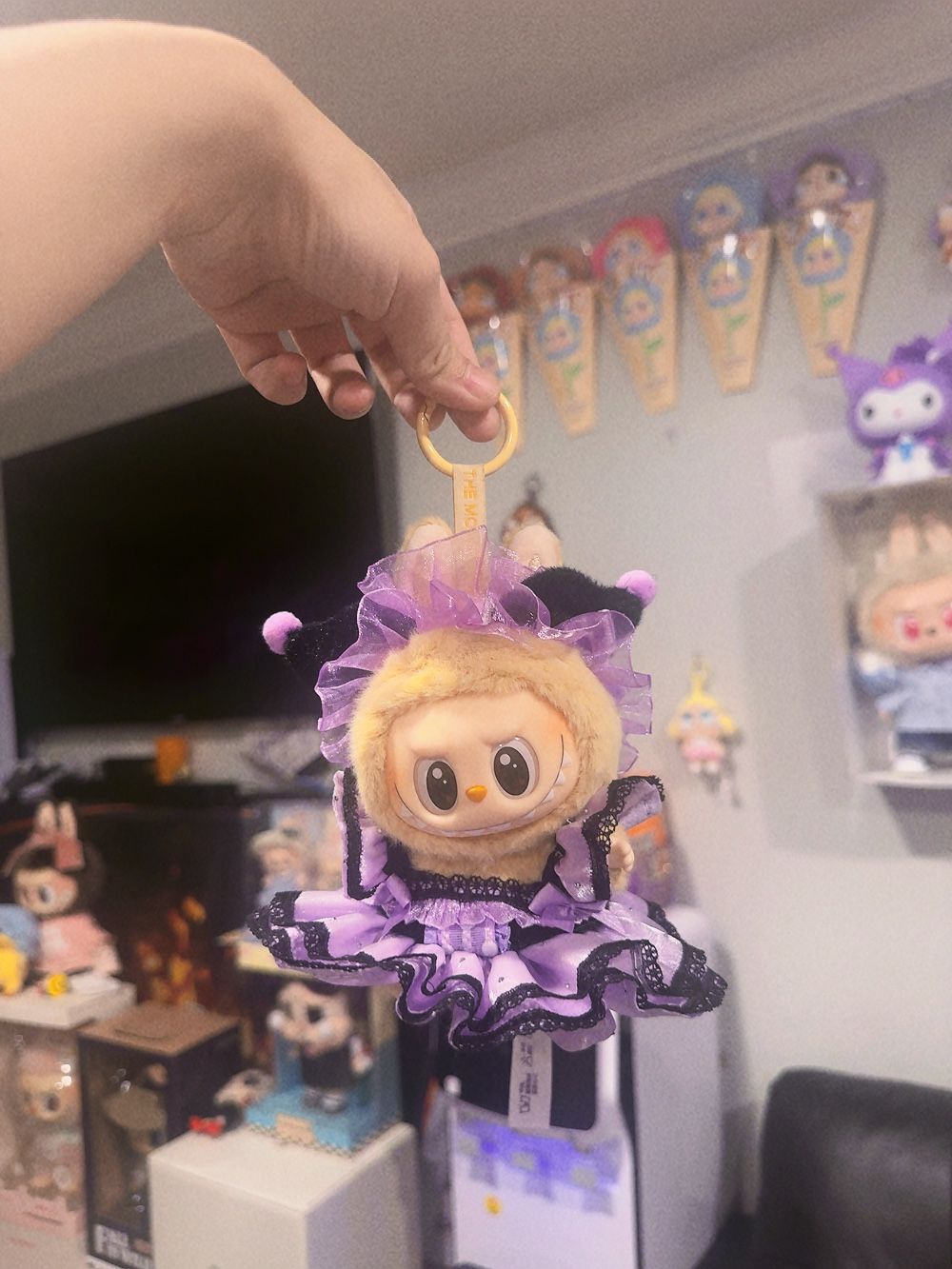 BaBa- Come With Clothes ( POPMart)