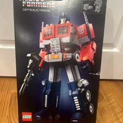 Brand New Lego transformers Optimus Prime 10302