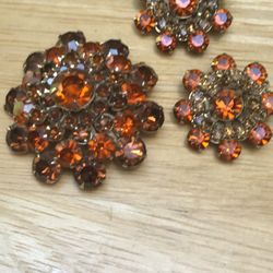 Vintage Brooch Set