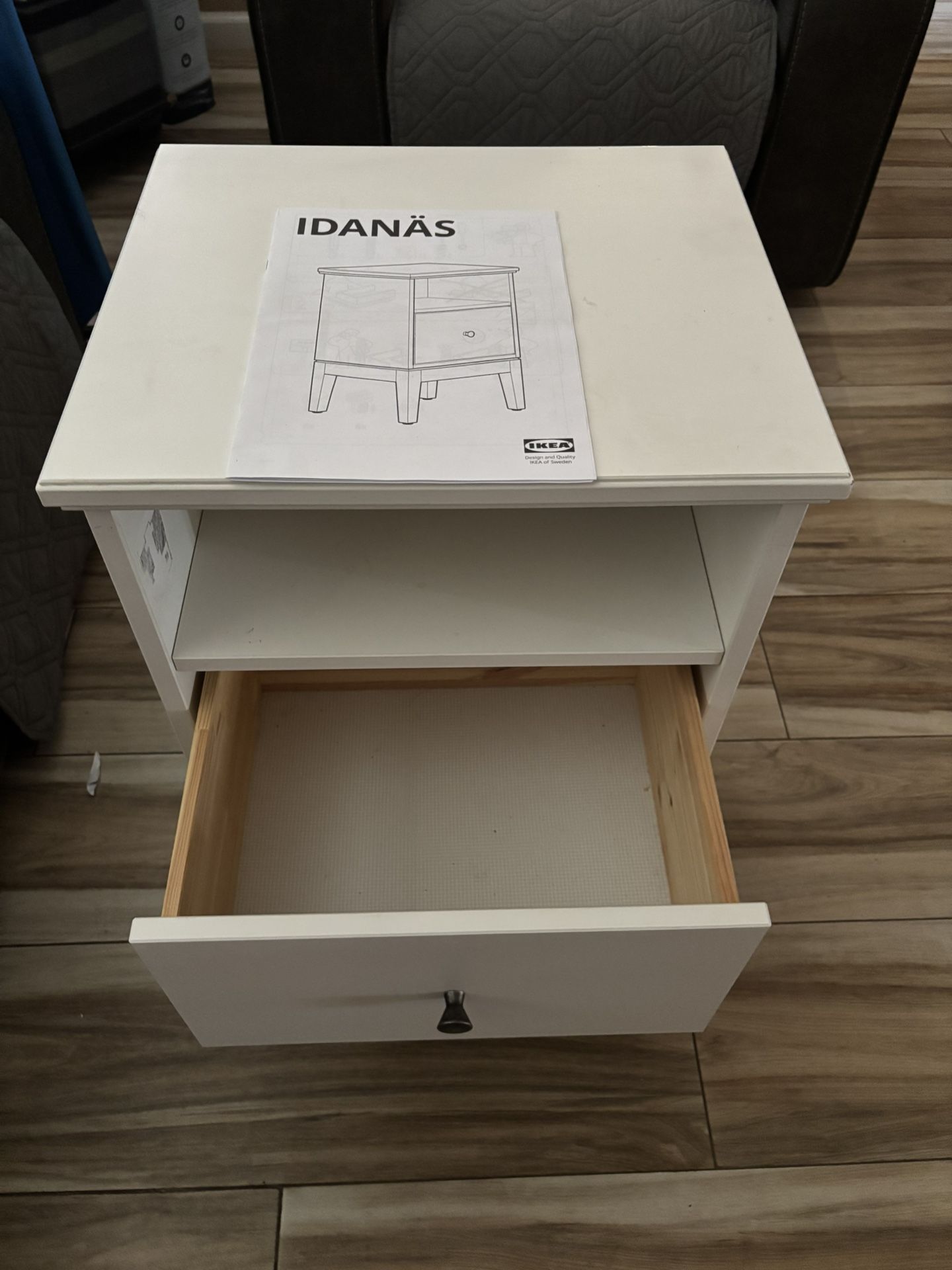 IKEA Idanäs Nightstand - White