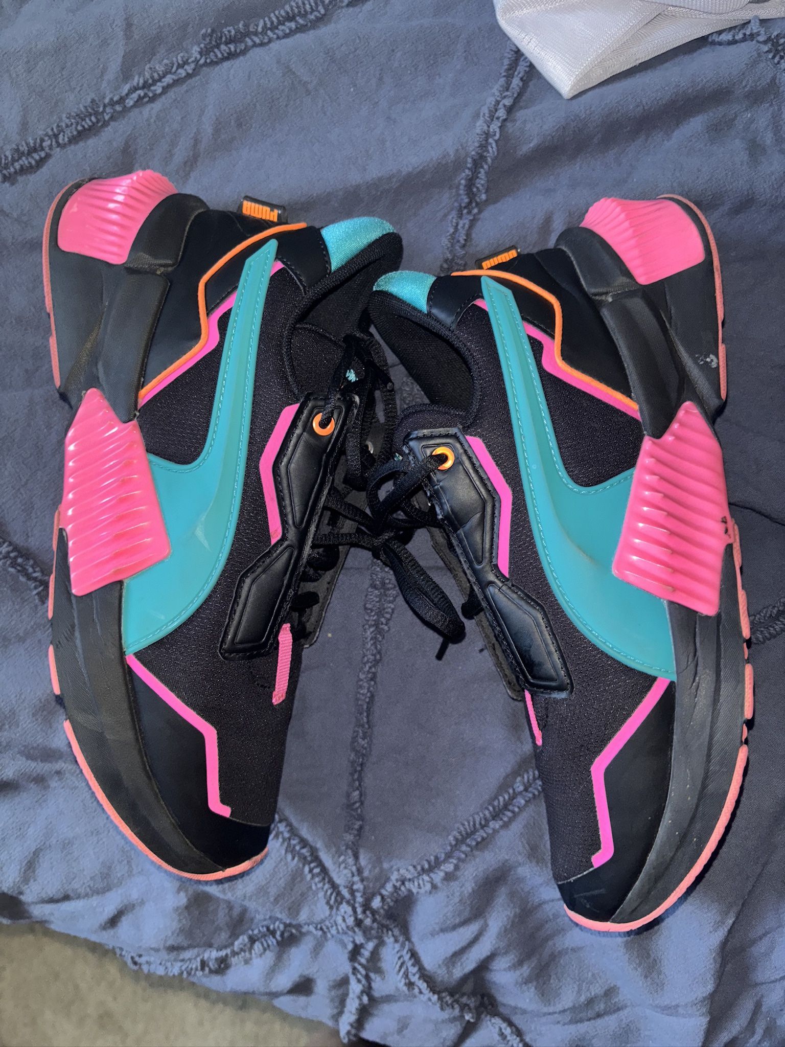 Puma Women Size 8.5 Sneaker