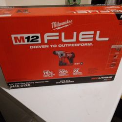New Milwaukee M12 Fuel  5/8" SDS Plus Rotary Hammer Kit