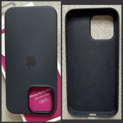 iPhone 16 Pro Max Silicone Case with MagSafe – Black