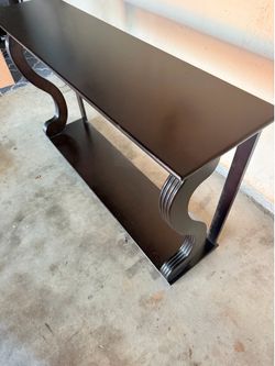 TV CONSOLE