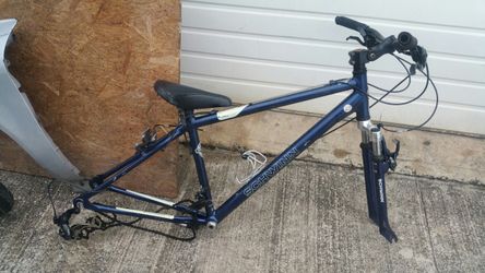 Schwinn hybrid frame