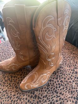 Beautiful cow girls boots