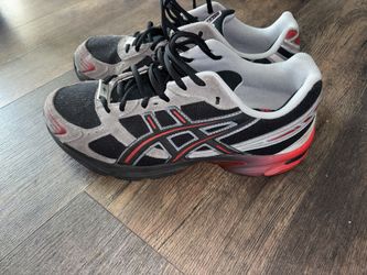 Asic Size 11