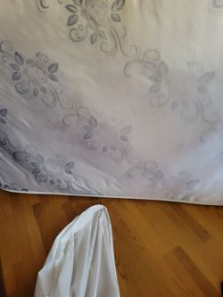 Full mattress set