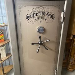 Superior Safe (850lbs) For Sale