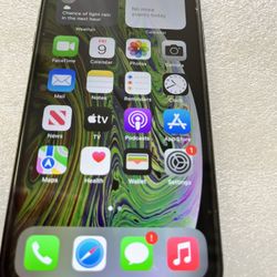 iPhone XS Factory Unlocked To Any Carrier 64 GB Good Condition 
