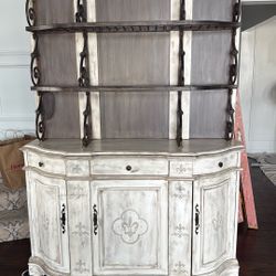 Wine/coffee Bar/bakers Rack 