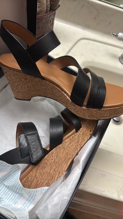 Naturalized Brand Wedges Black