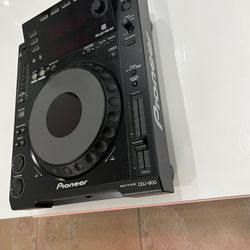 DJ Pioneer CDJ 900 (Good Condition)