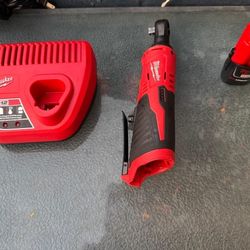 Milwaukee Rachet With Battery And Charger 