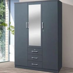 Armario con puertas almacenamiento y llavin