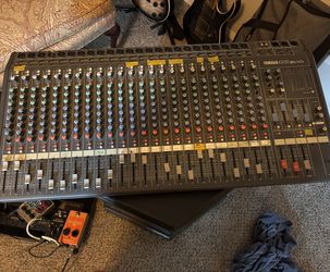 Yamaha MX200 24 Channel Mixing Console