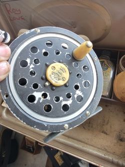 Vintage Pflueger Medalist Fly Fishing Reel