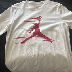 Jordan men’s medium shirt