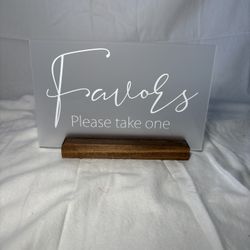 Wedding favors sign