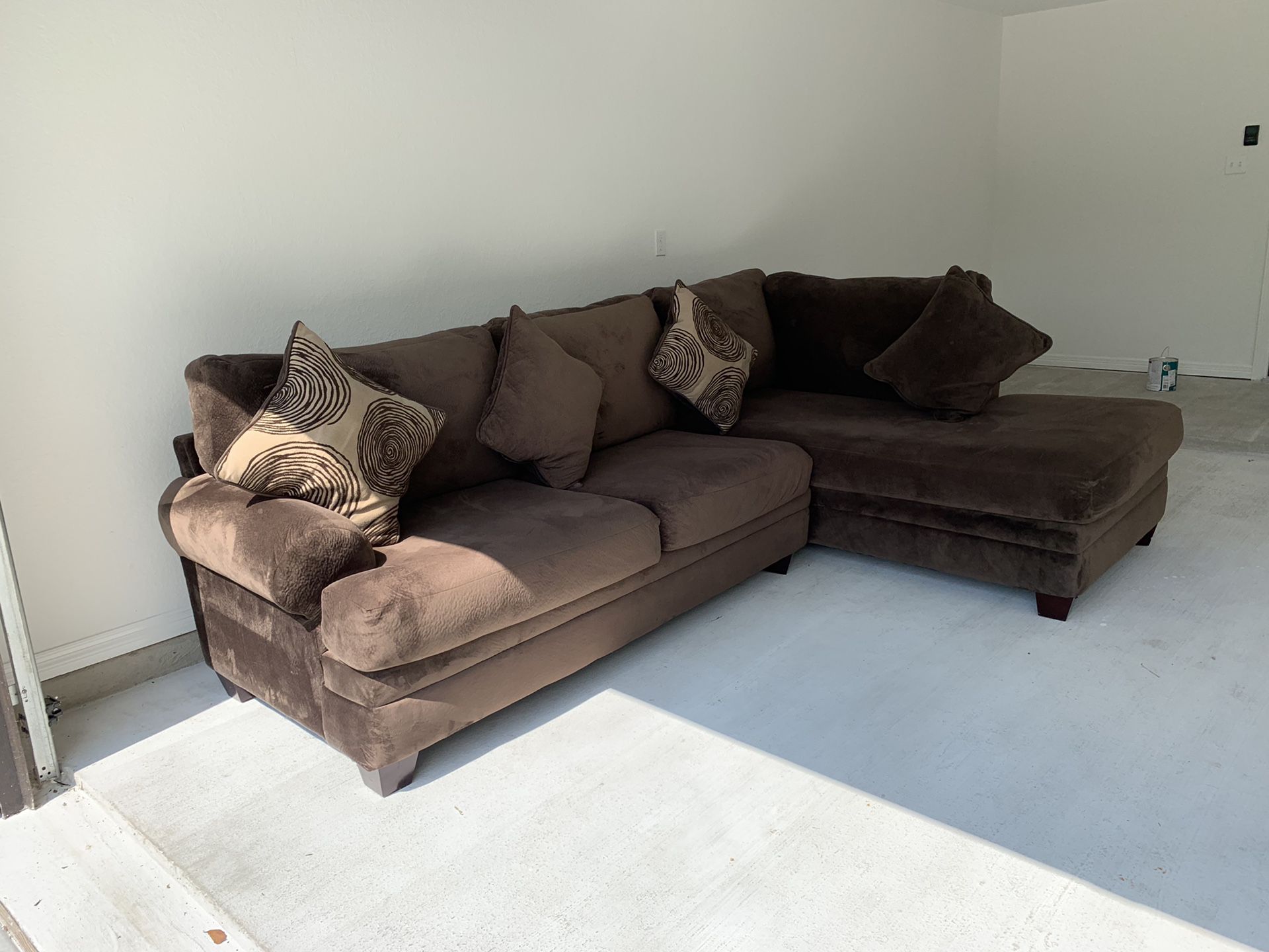 2 piece Sectional & Pillows Chocolate! $285 GREAT CONDITION.