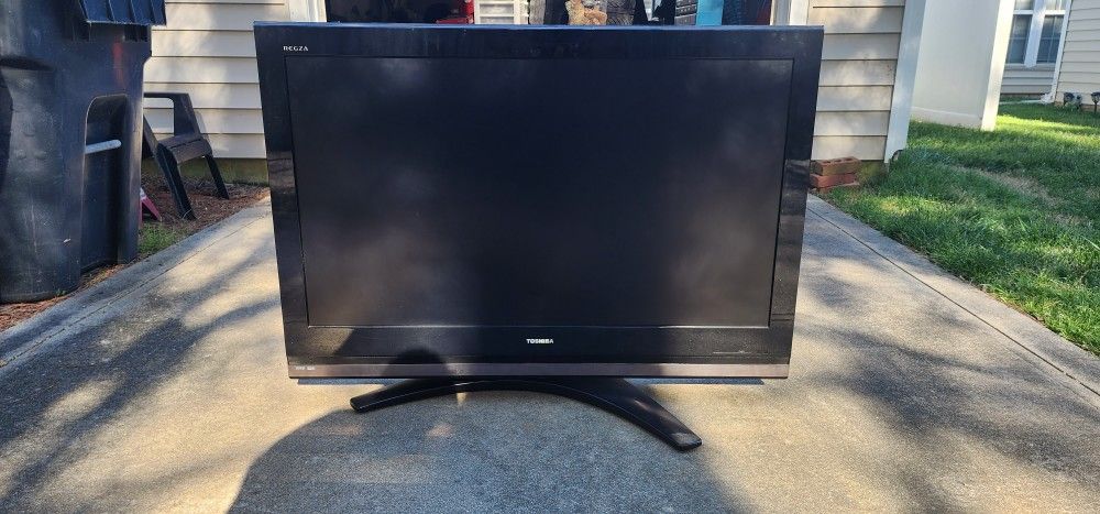 42 Inch TV Toshiba