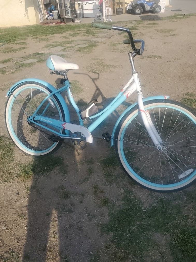 Shhwinn Legacy 26 Inch Bike