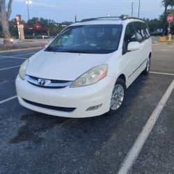 2008 Toyota Sienna